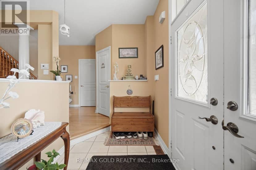 2 Sprucewood Crescent — photo 6 of 40