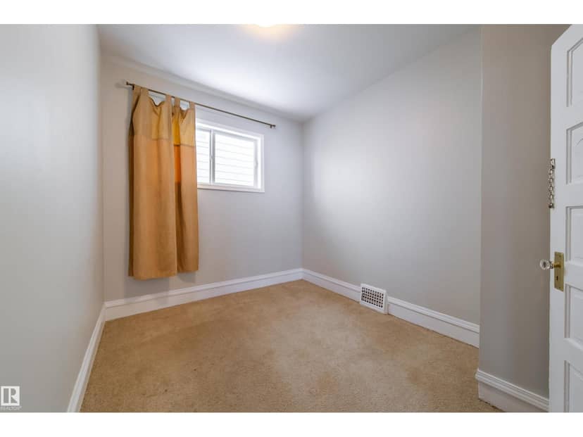 10803 93 ST NW — photo 17 of 40