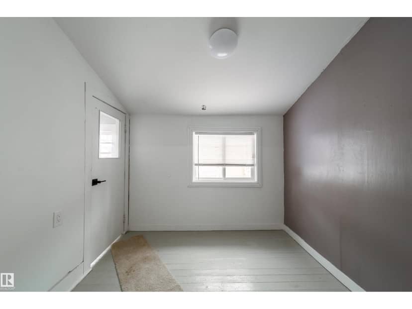 10803 93 ST NW — photo 25 of 40