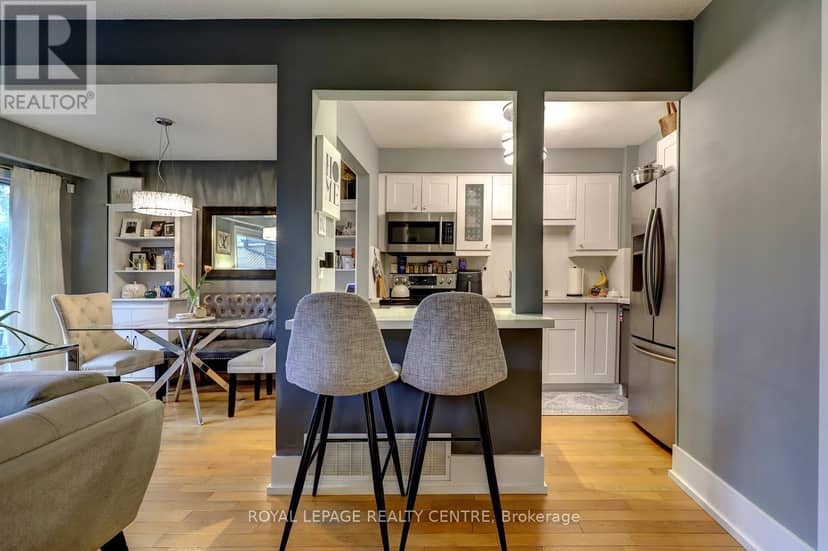 60 - 3025 Cedarglen Gate — photo 14 of 38