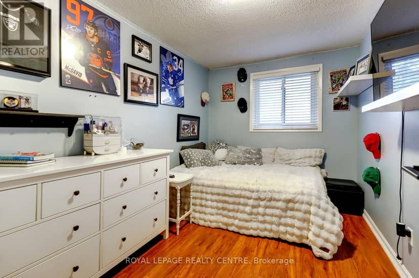 60 - 3025 Cedarglen Gate — photo 31 of 38