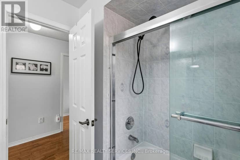 276 Fitzgerald Crescent — photo 22 of 40