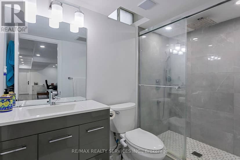 276 Fitzgerald Crescent — photo 36 of 40