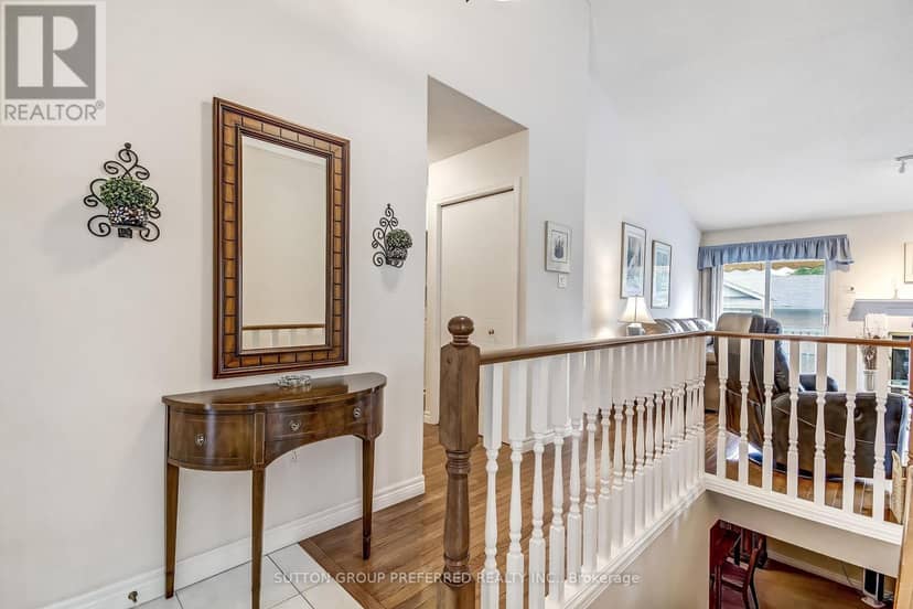 29 - 861 Shelborne Street, London South, photo 5