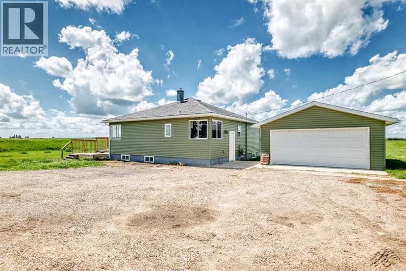 225074 Highway 561, Rural Wheatland County, photo 2
