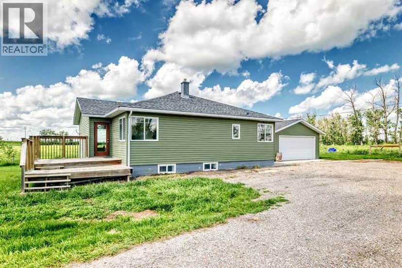 225074 Highway 561, Rural Wheatland County, photo 4