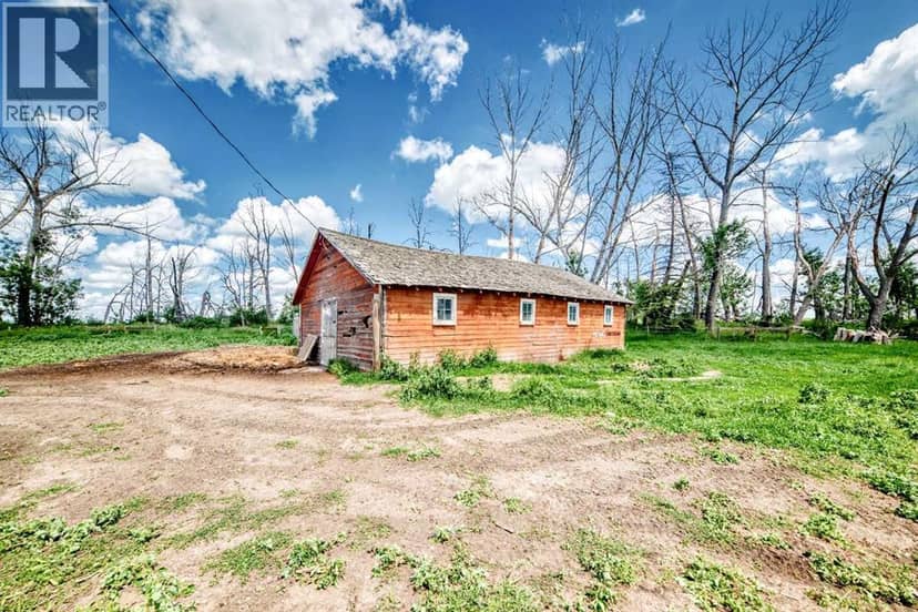 225074 Highway 561 — photo 16 of 40