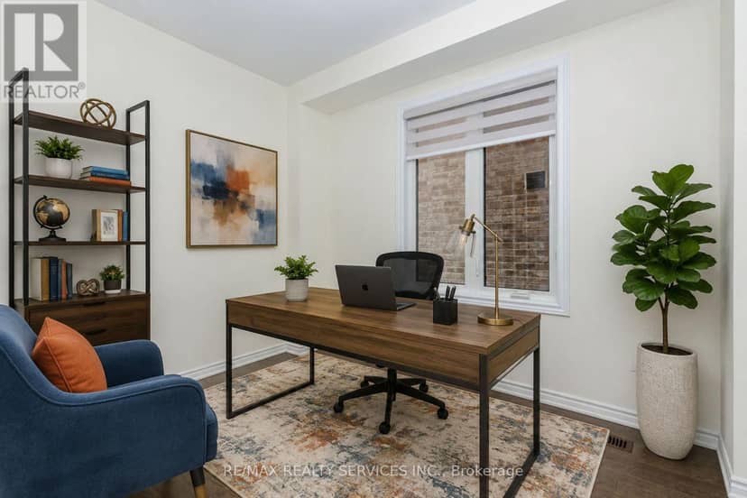 37 Royal Fern Crescent — photo 10 of 40