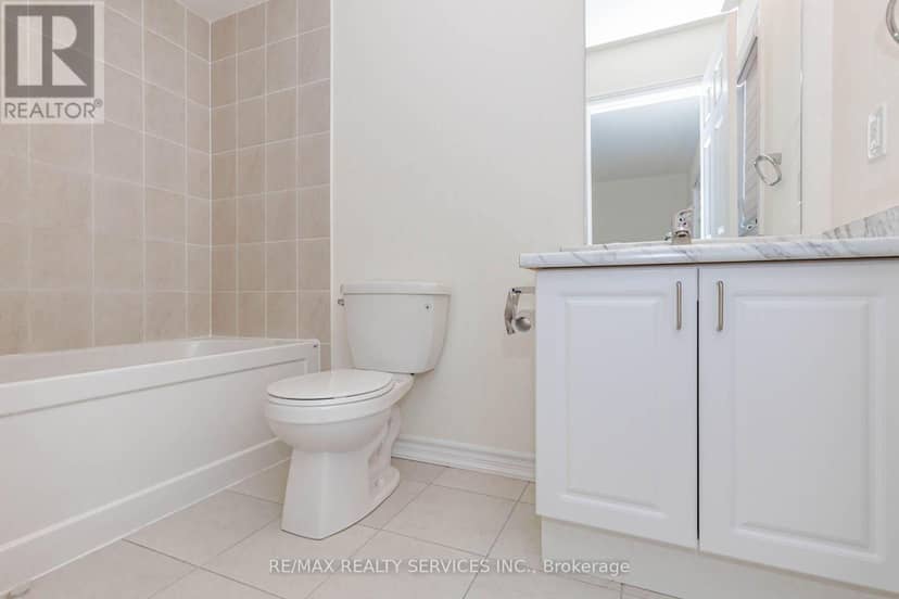37 Royal Fern Crescent — photo 30 of 40
