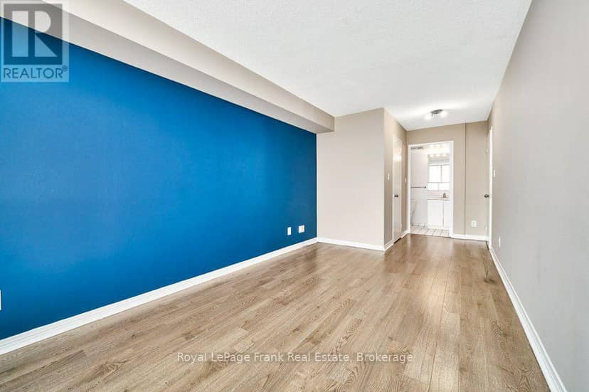 806 - 711 Rossland Road E — photo 28 of 40