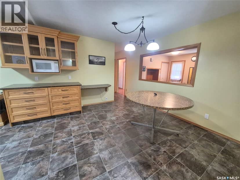 633 Beckwell AVENUE, Radville, photo 7