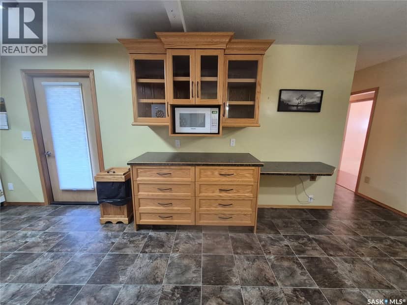 633 Beckwell AVENUE, Radville, photo 8