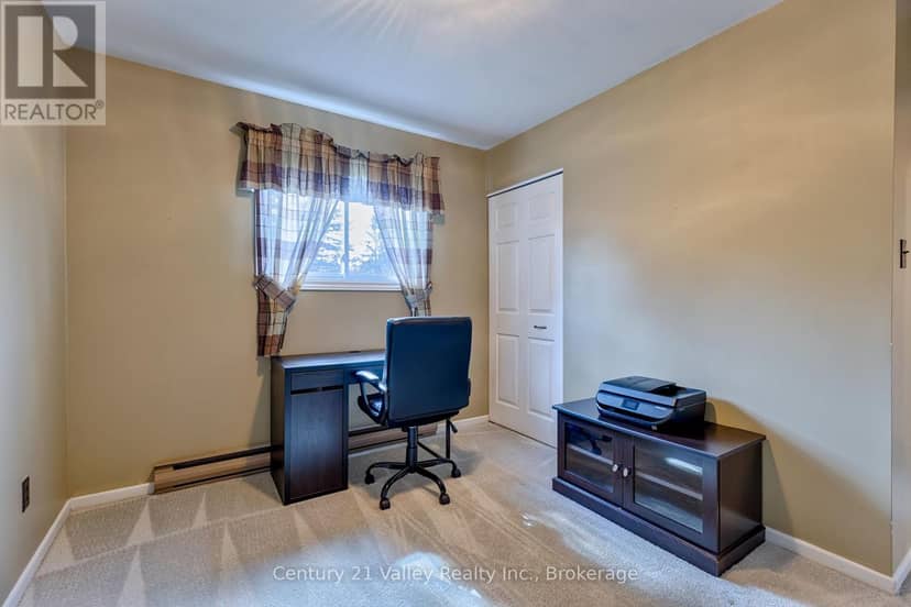 361 Sidney Avenue E — photo 27 of 40