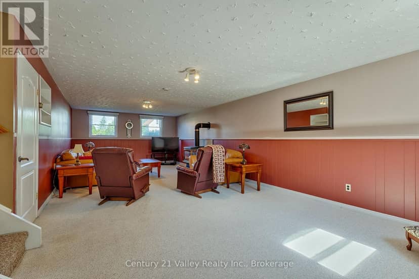 361 Sidney Avenue E — photo 30 of 40