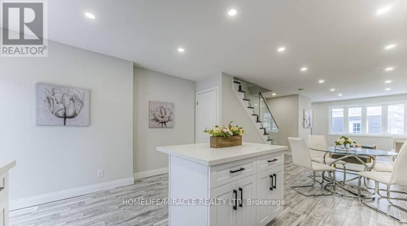 152 Overlea Drive — photo 4 of 30