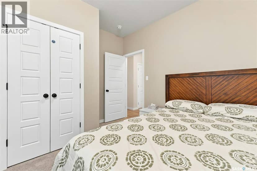 8718 Wheat CRESCENT — photo 11 of 35