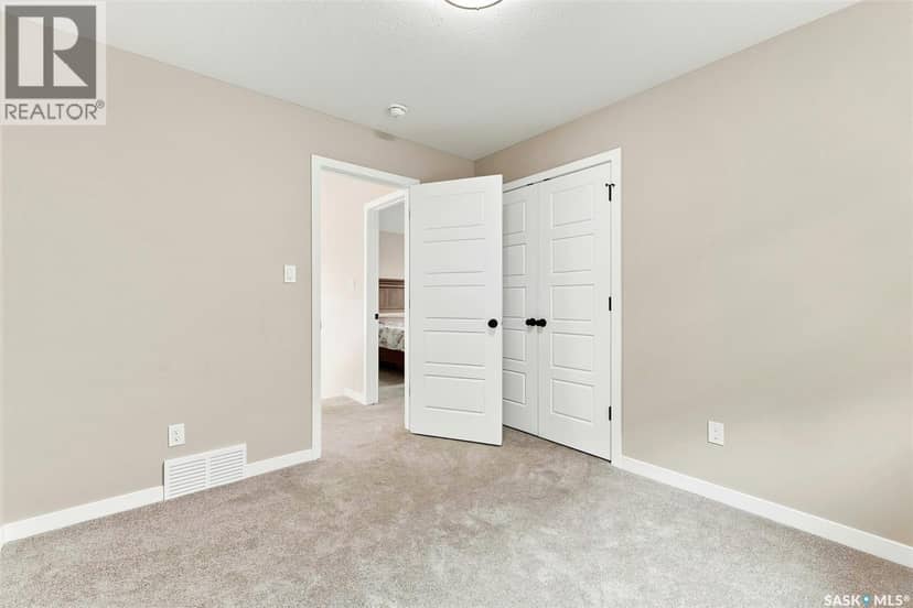 8718 Wheat CRESCENT — photo 21 of 35