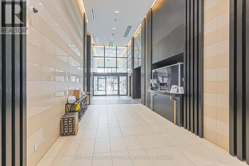 1710 - 501 Yonge Street — photo 3 of 40