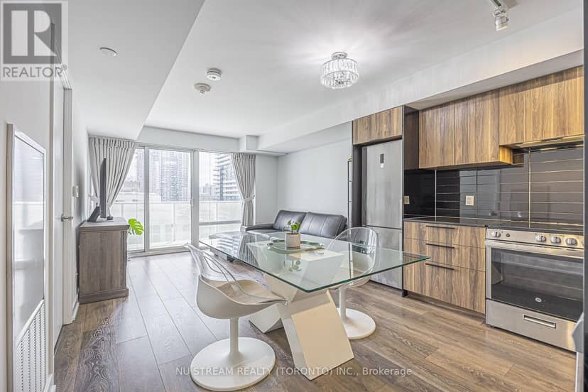 1710 - 501 Yonge Street — photo 9 of 40