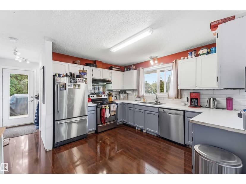 4515 46a street ST — photo 11 of 32