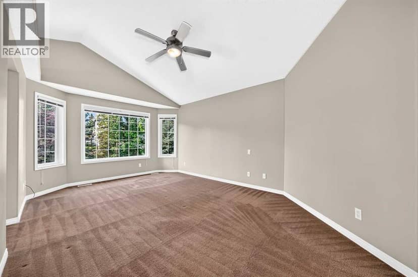 180 Hamptons Terrace NW — photo 22 of 40