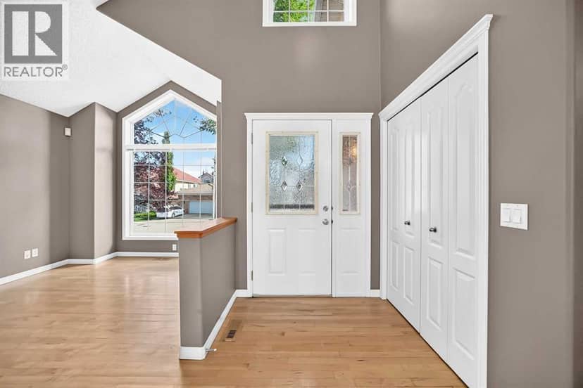 180 Hamptons Terrace NW, Calgary, photo 2