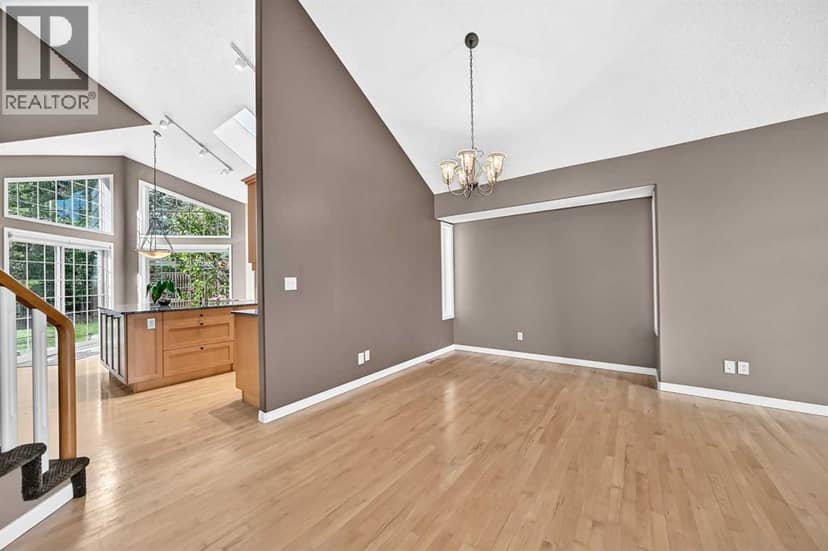 180 Hamptons Terrace NW — photo 9 of 40