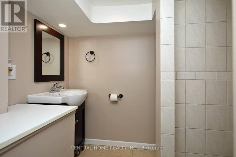 106 Carlaw Avenue — photo 15 of 22