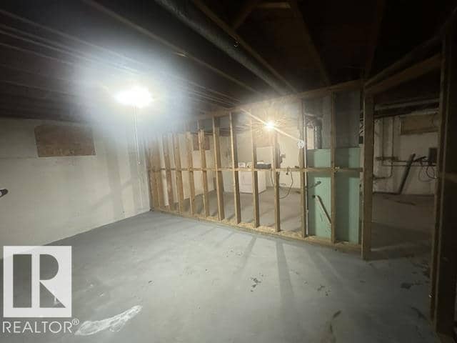 11026 155 ST NW — photo 29 of 32