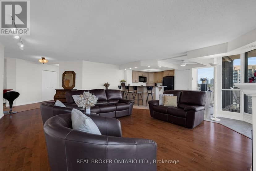 903 - 65 Ellen Street — photo 3 of 40