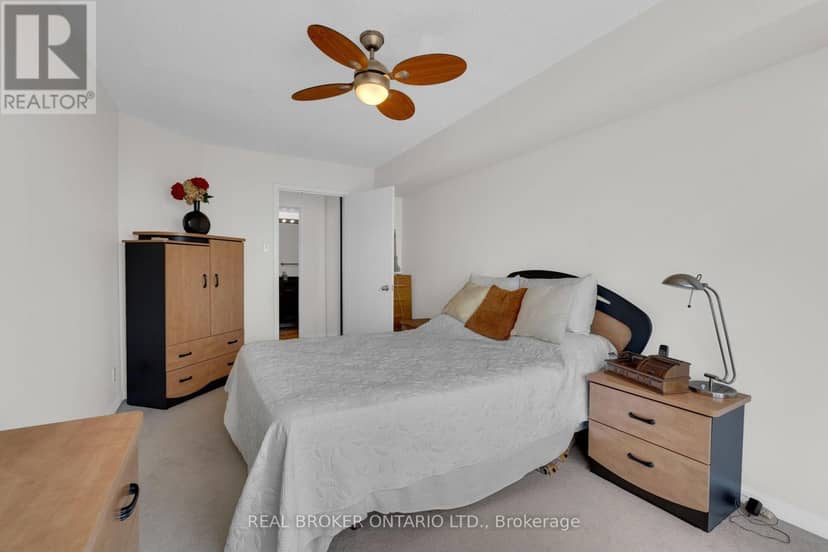 903 - 65 Ellen Street — photo 31 of 40