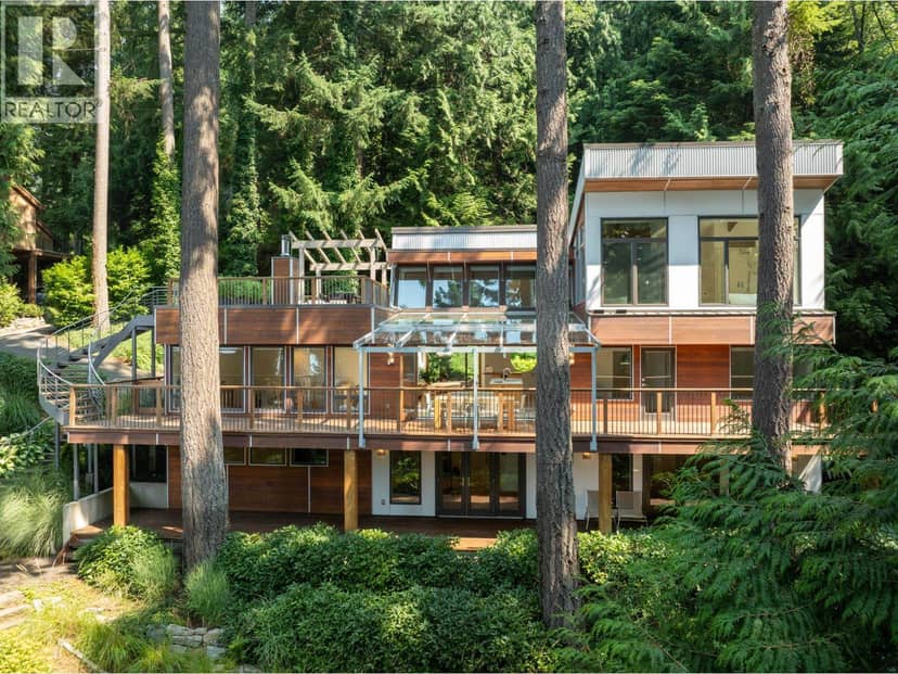 170 SUNSET DRIVE, Lions Bay