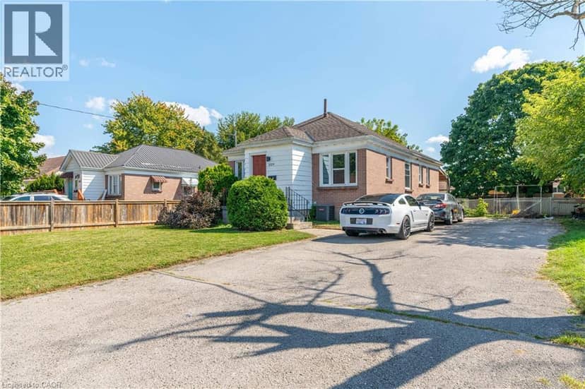 1519 HOWLAND Avenue — photo 1 of 40
