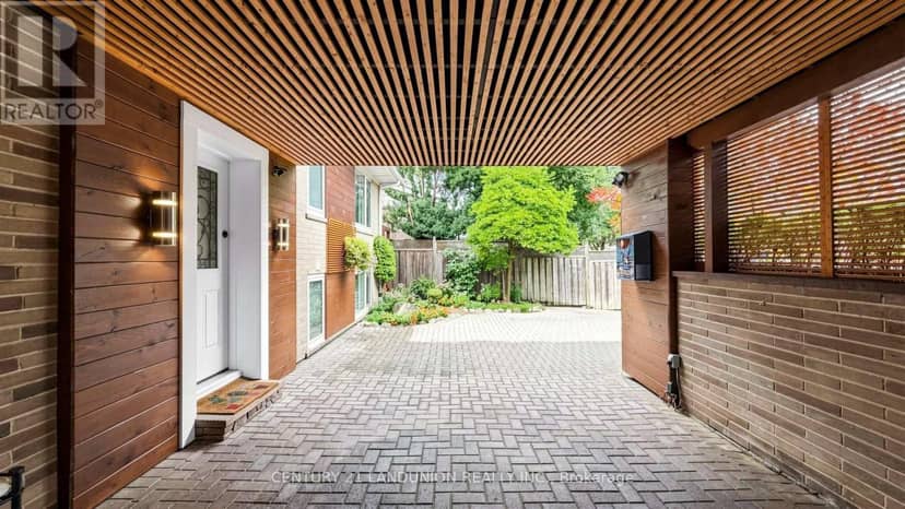 23 Benleigh Drive, Toronto, photo 3