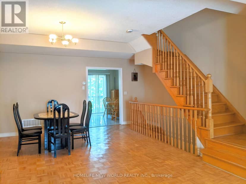 38 - 9133 Bayview Avenue — photo 9 of 22