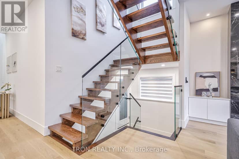 38 Uno Drive — photo 10 of 40