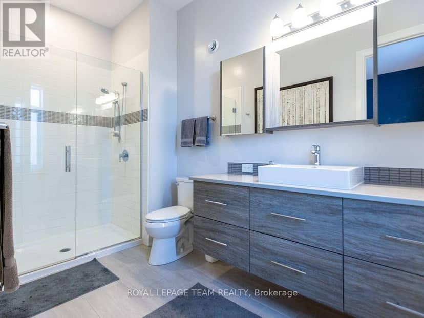 729 Carnelian Crescent — photo 17 of 38