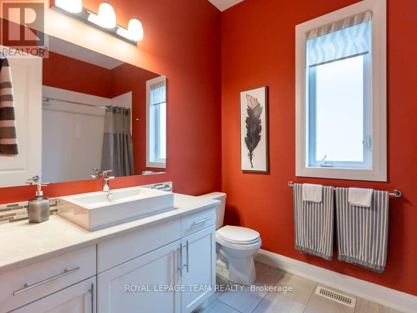 729 Carnelian Crescent — photo 19 of 38