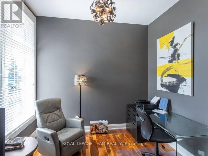 729 Carnelian Crescent — photo 21 of 38
