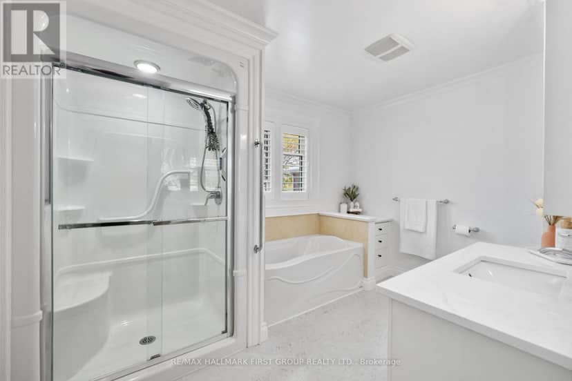 3311 Burnham Street N — photo 15 of 40