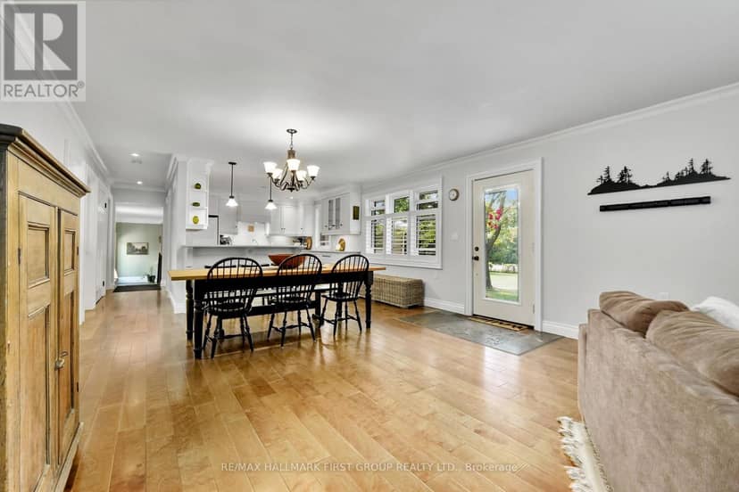 3311 Burnham Street N — photo 9 of 40