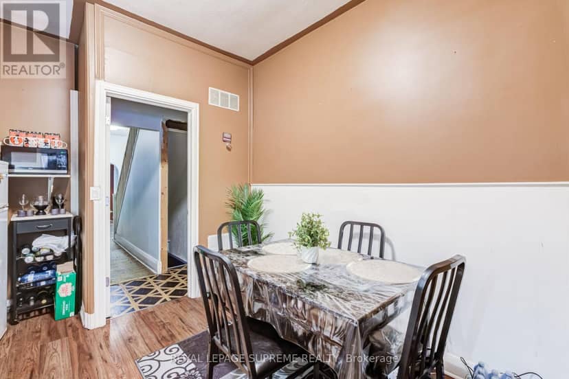 238 Brock Avenue — photo 17 of 40