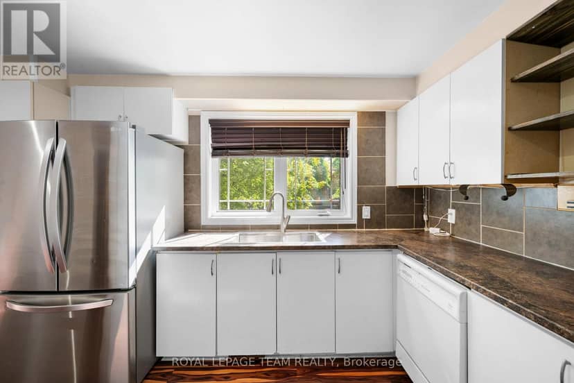 8 Mannington Court — photo 16 of 27