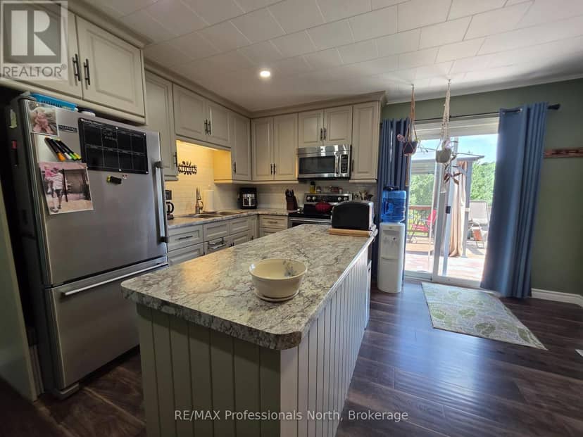 342 Bobcaygeon Road, Minden Hills, photo 5