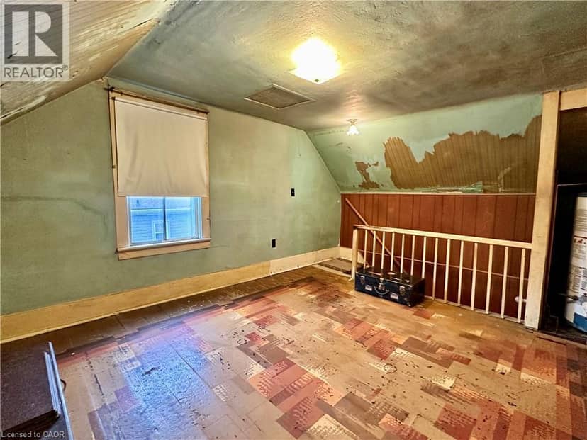 305 NORTH CAYUGA Street W — photo 25 of 33