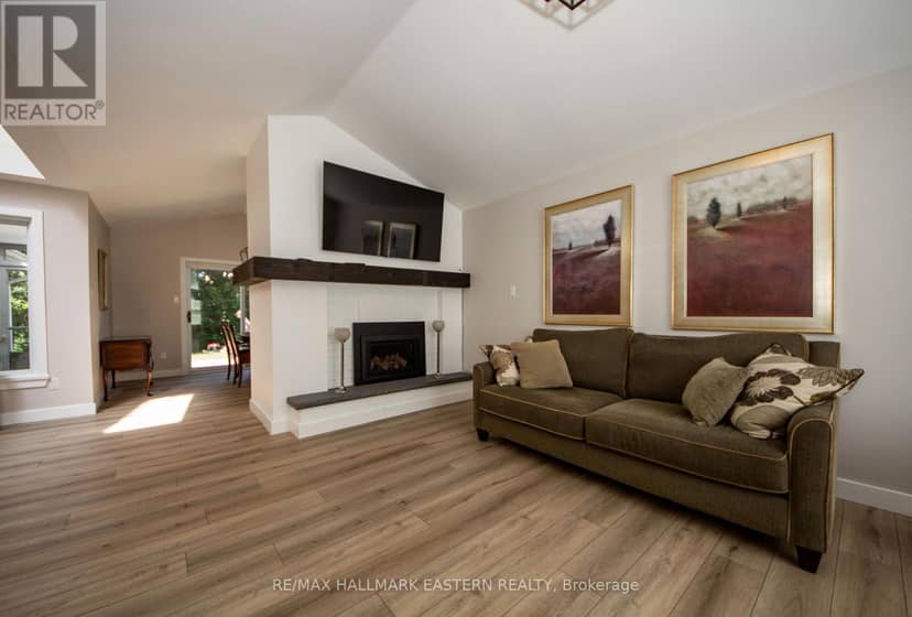36 Russell Hill Road — photo 4 of 30