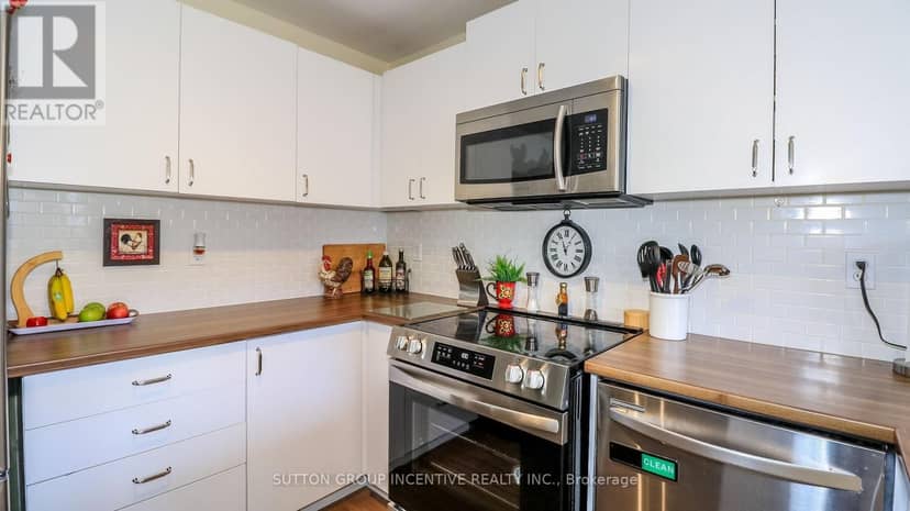 152 Julia Crescent — photo 8 of 22