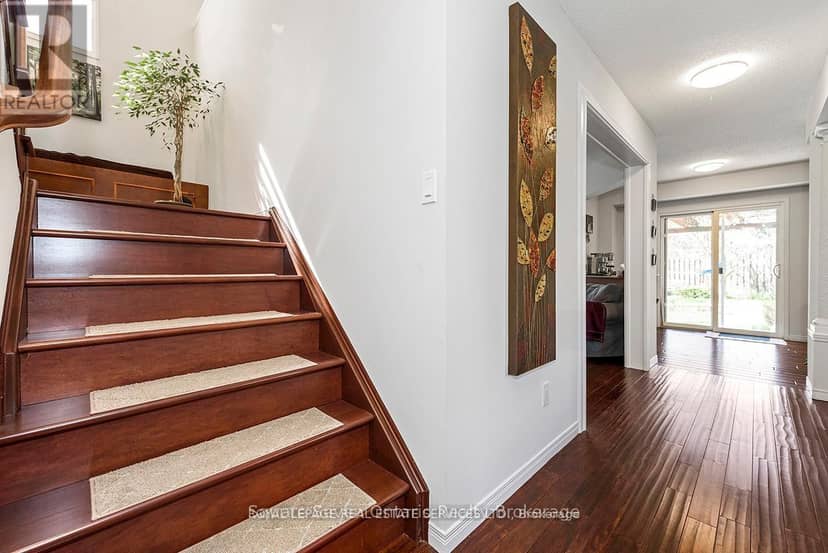 635 Commonwealth Crescent — photo 16 of 37