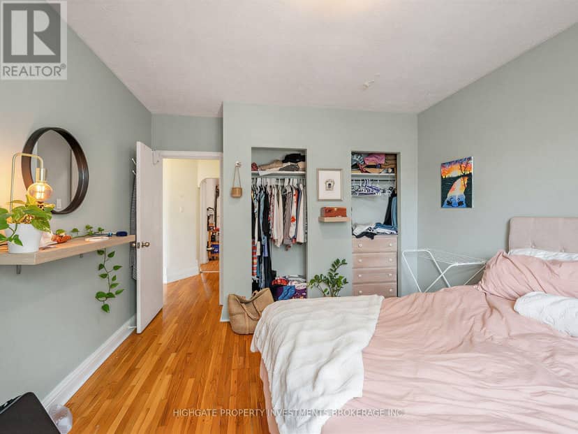 981 Avenue Road — photo 15 of 39