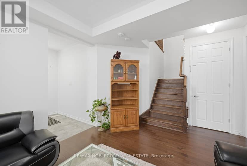 15 Gould Crescent — photo 13 of 40